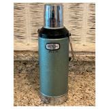 Aladdin Stanley thermos with handle