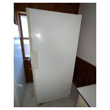 Kenmore Frostless 19 stand up freezer, 19 cu ft. with key