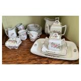 Royal Ironstone china Alfred Meakin dish set, some with damage