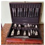 Community Stainless flatware set in wooden box