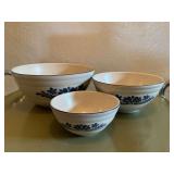 3 Pfaltzgraff nesting bowls No. 456, 458, 460