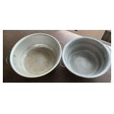Pair of dish pans
