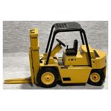 NZG Caterpillar V80E fork lift, NO. 182, M
