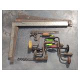 4 wood braces, one bit