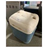 Igloo rolling cooler