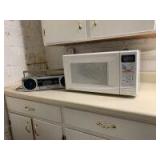 Daewoo microwave oven and Panasonic AM/FM/cassette player