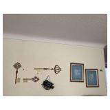 Pictures, decor, artifical ivy, cross stitch verse