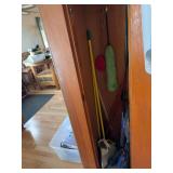 Cleaning apparatuses, dusting rags, etc...