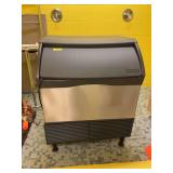 Scotsman CU3030SA-1E ice maker