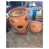 2 clay pots