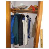 Women’s coats include St John’s Bay 1X, Windsor Bay M, St John’s Bay MT, Honors leather jacket XL, Athletic Works 3X, Carhartt maybe L/XL?