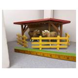 Schleich covered hay shed and animals
