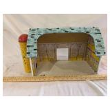 Ohio art tin litho barn and silo set