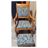 Maple arm rocker w/matching hinges and lift top box used as ottoman