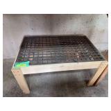 18x30 table w floor grate top