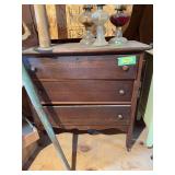 3 drawer chest of drawers