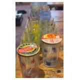 25 Kraft Swanky Swigs glasses w 2 lids-various flower patterns