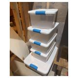 5 lidded storage containers