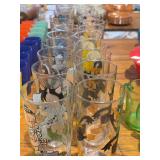 22 Looney Tunes collector glasses
