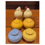 Four pairs S&P shakers