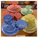 Several pieces Hazel Atlas Moderntone pastel dishes