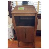 Victrola cabinet, no player