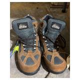 Itasca size 11.5 lace up shoes appear New