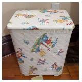 Redmon childs hamper in excellent condition