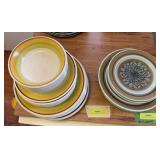 Stoneware dishes, two patterns