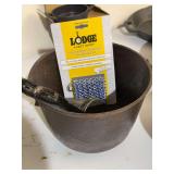 CI 3 footed kettle, ricer and scrubbing pad