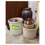 Several small crocks and stoneware