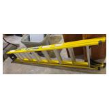 8' fiberglass step ladder