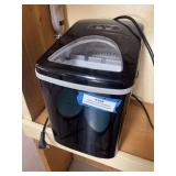 Ice maker