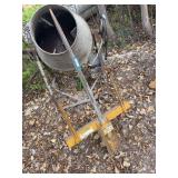 Bale spear attachment