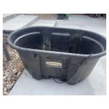 Rubbermaid one hundred gallon stock tank with heater