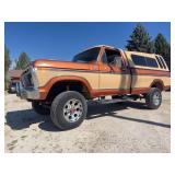 1977 Ford XLT Ranger high boy, 3/4 ton body. Engine frame and drive train are 1974 highboy 3/4 ton. 390 engine with 4 speed transmission, Edelbrock intake manifold and carburetor, aftermarket wheels a