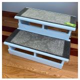 Pet steps