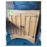Double door ice box 18D x 33L x 41H