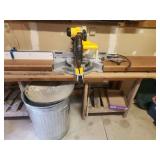 DeWalt 10" compound miter saw with stand and rockler guide