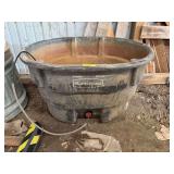 Rubbermaid 24 x 42 x 24 heated stock tank