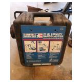 Campbell Hausfeld 30 lb sandblaster with hood and head cover