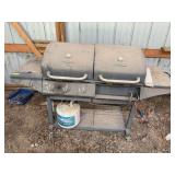 CharBroil 44" gas grill 3 burners side warmer and tank