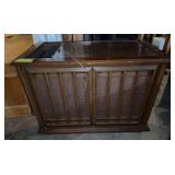 Magnavox solid state console record player 19D x 36L x 26H