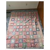 Star pattern quilt 68 x 80