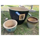 Three ceramic pots largest is 17 x 15