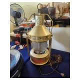 Strohs light