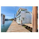 Floating Home on the Columbia River