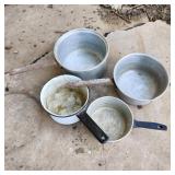 4x Miscellaneous Pots