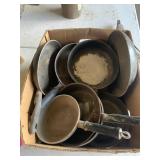 Box of 8 pans assorted