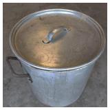 XL Aluminum Stock Pot w/ Lid